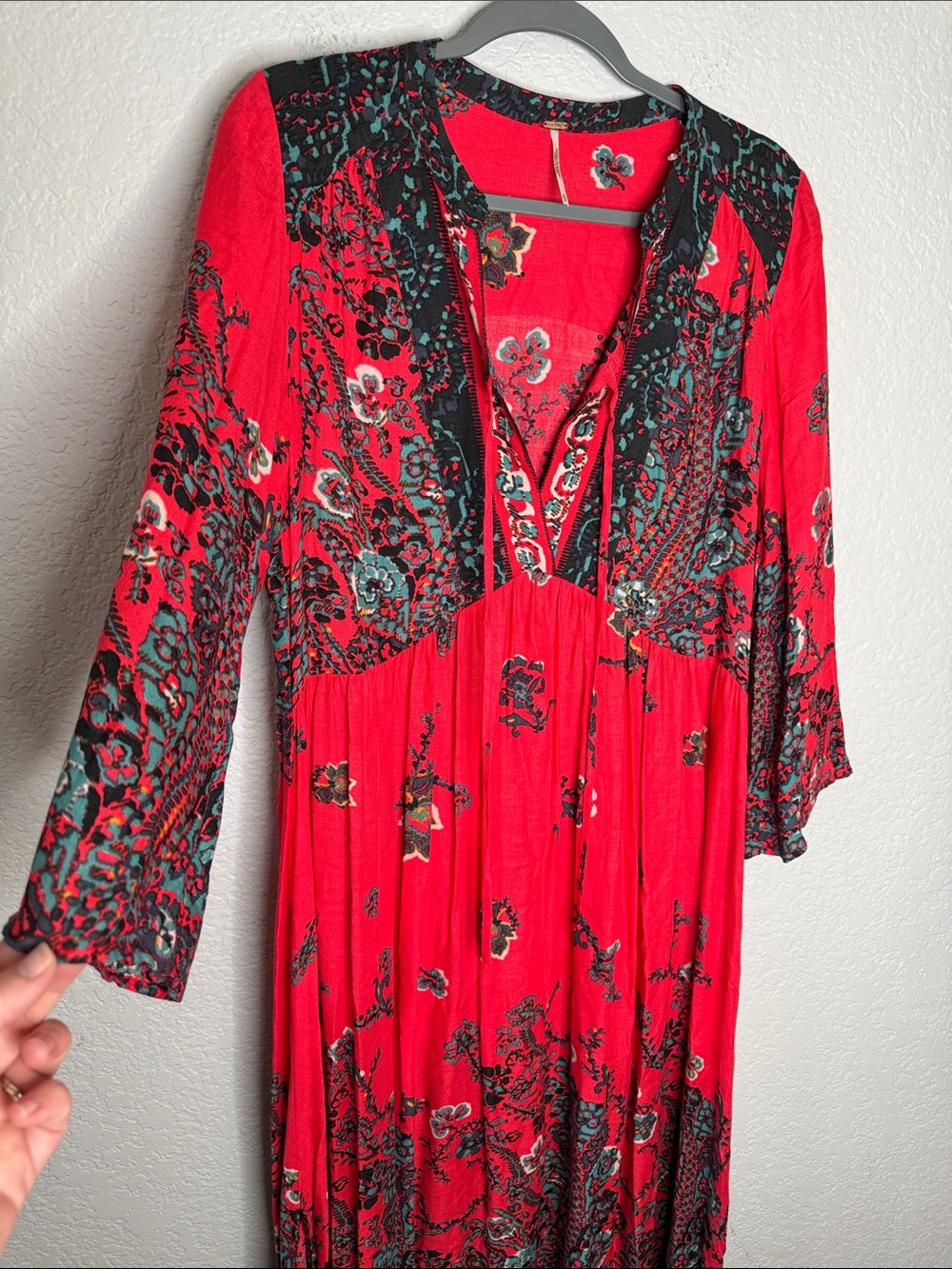 Free People If You Only Knew Maxi Dress Small Red Floral Boho As Seen On Tyra - Picture 3 of 9